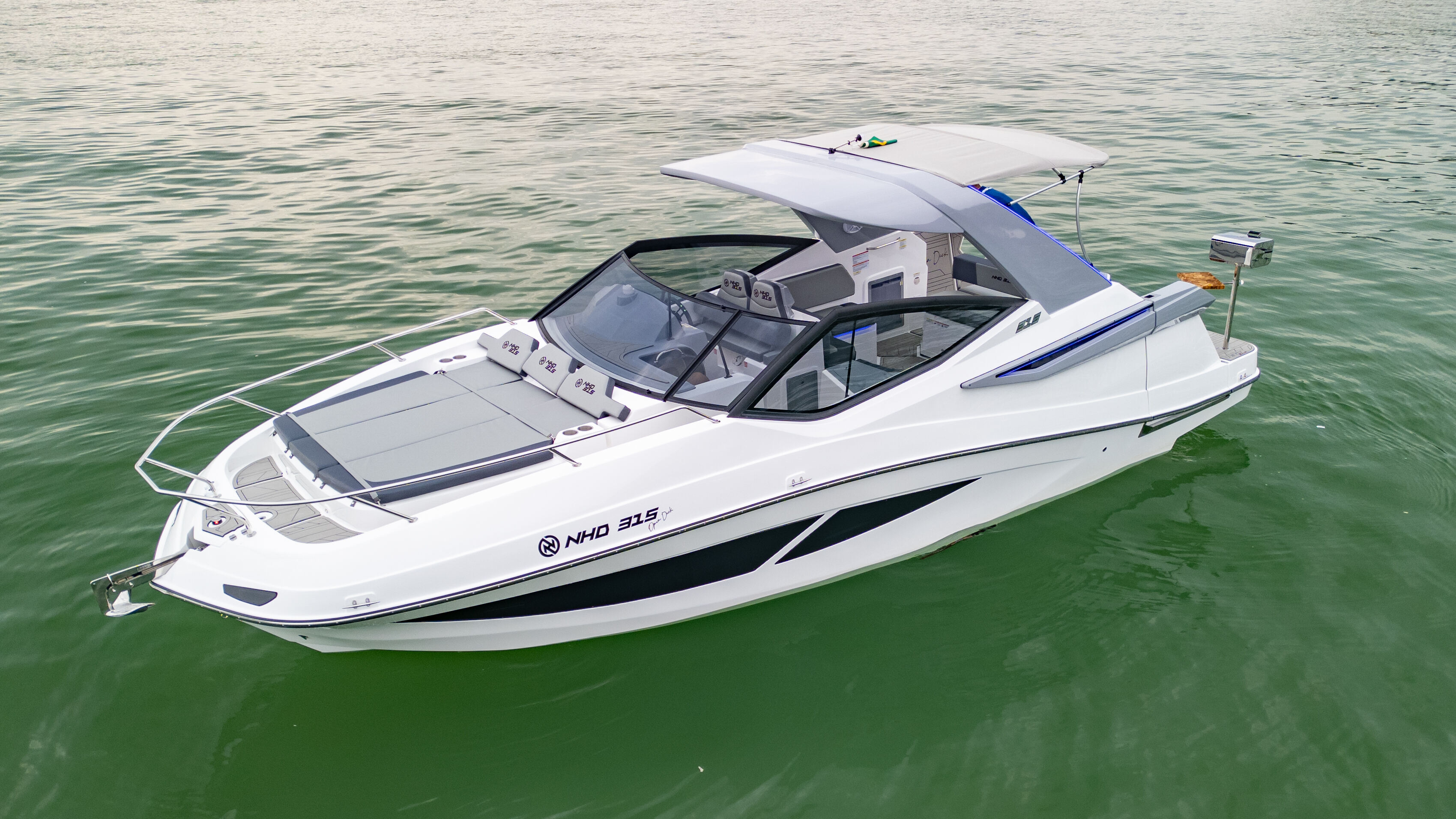 NHD 315 Open Deck: lançamento que une conforto e navegabilidade